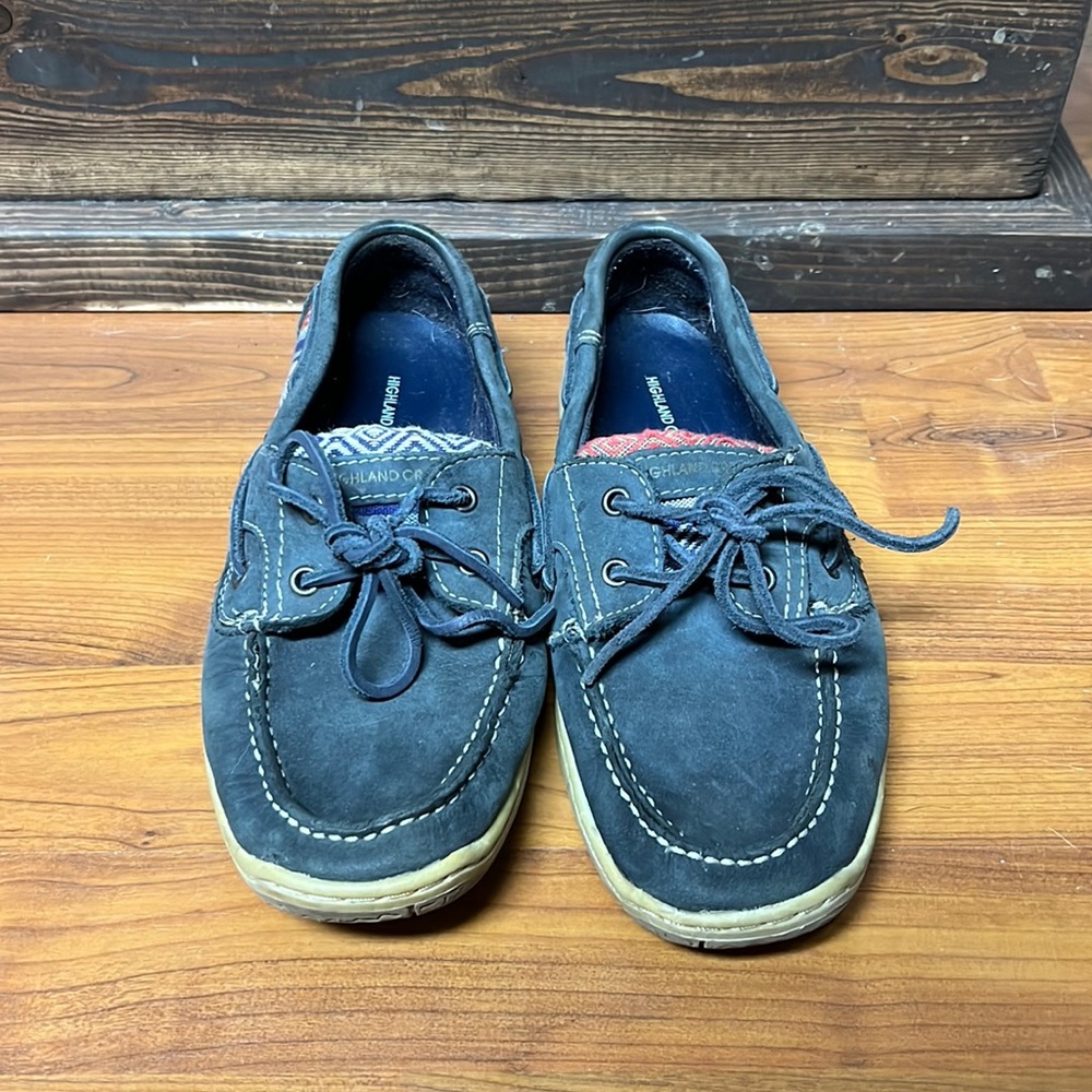 Highland creek 7.5 women’s navy boat shoes